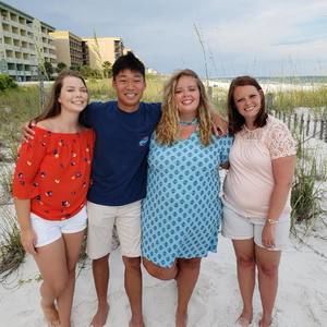 Meet your Posher, Lori